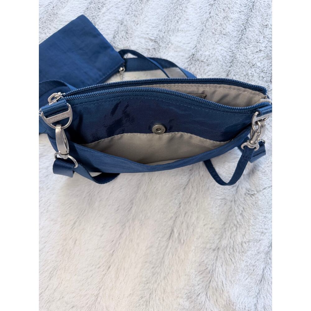 Baggallini Highrise Crossbody Bag Navy Blue Nylon Organizer With Pouch - Picture 6 of 14